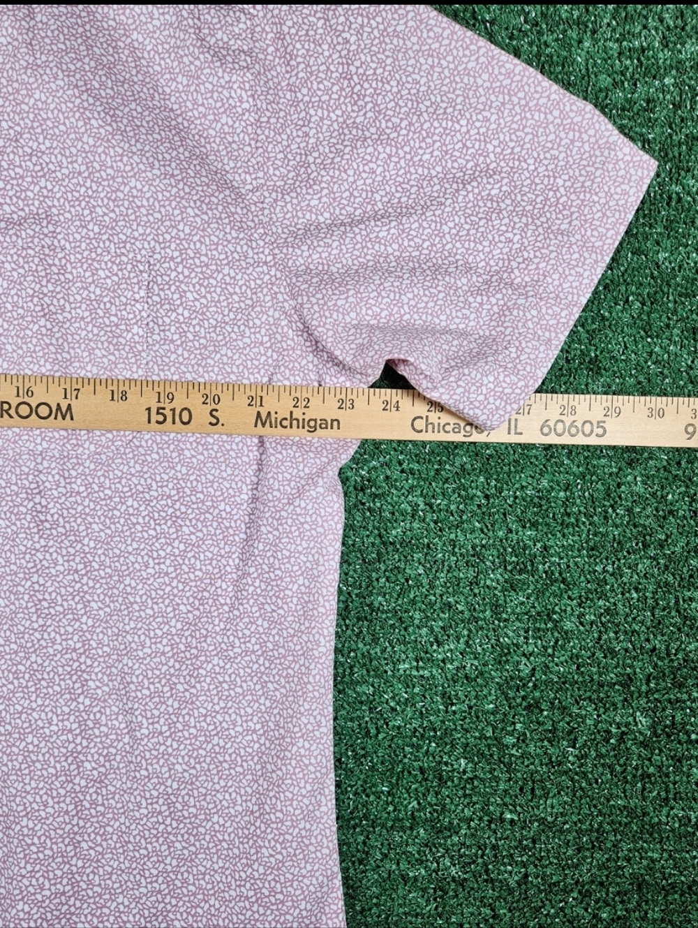 Van Heusen Short Sleeve Casual Button-Down Shirt / Mens Size Large - Picture 3 of 11
